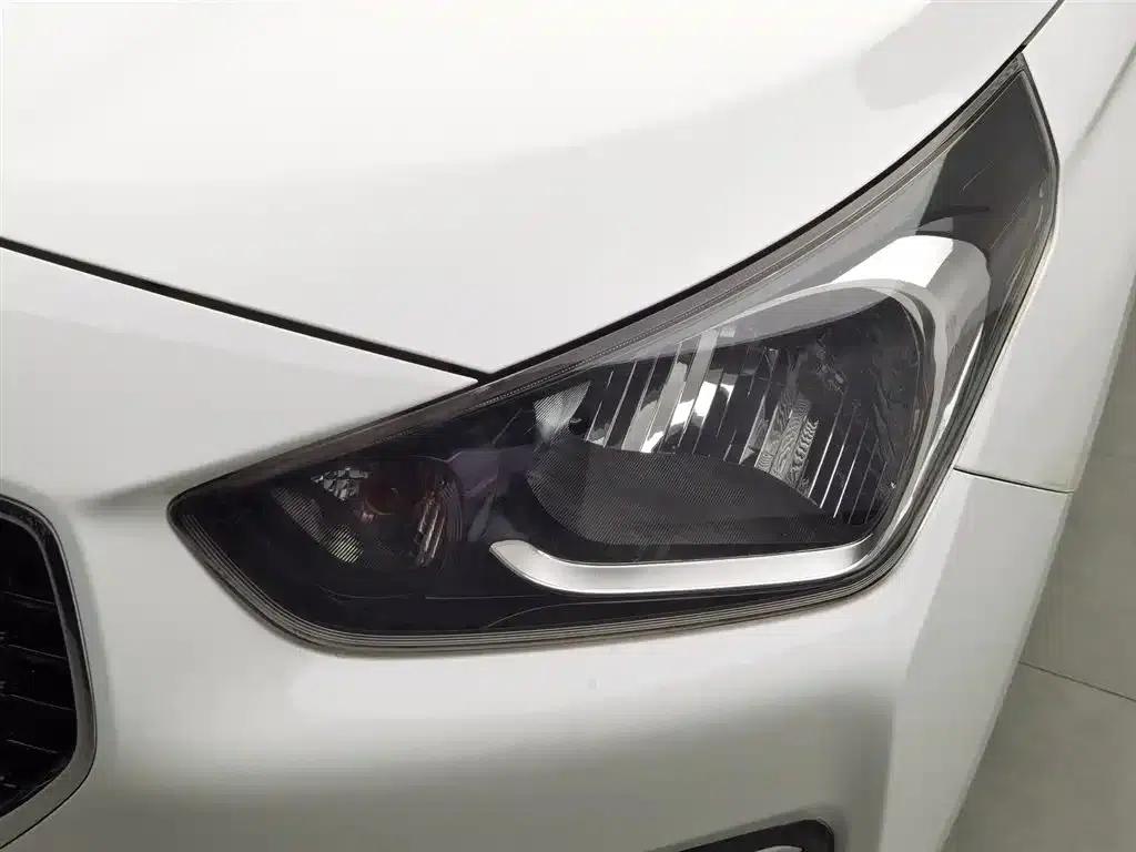 2017 Hyundai Reina 1.4L Manual Transmission with Sunroof (National V Emission Standard) — миниатюра 7