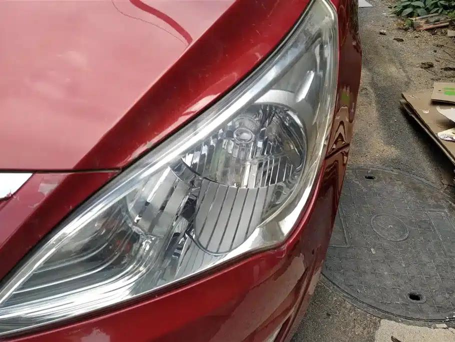 2010 Hyundai Reina Sedan 1.4L Automatic Fashion GT — миниатюра 5