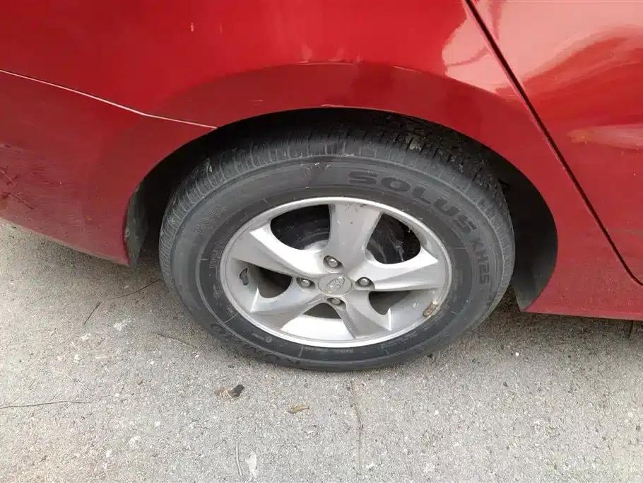 2010 Hyundai Reina Sedan 1.4L Automatic Fashion GT — миниатюра 6