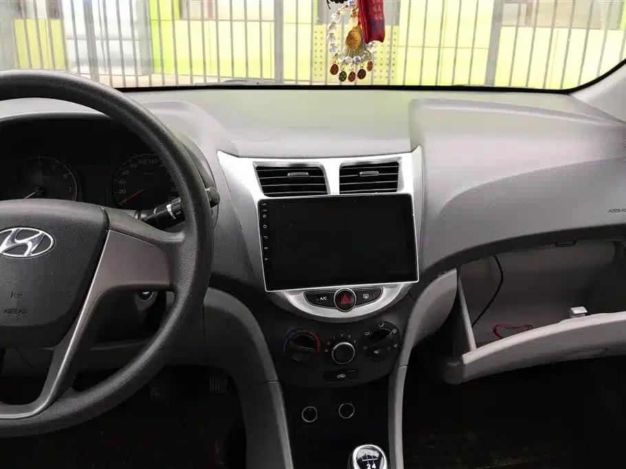 2016 Hyundai Reina 1.4L Manual Fashion GS — миниатюра 13