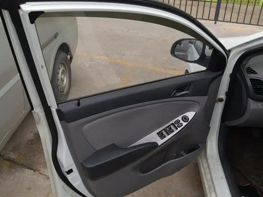 2016 Hyundai Reina 1.4L Manual Fashion GS — миниатюра 7