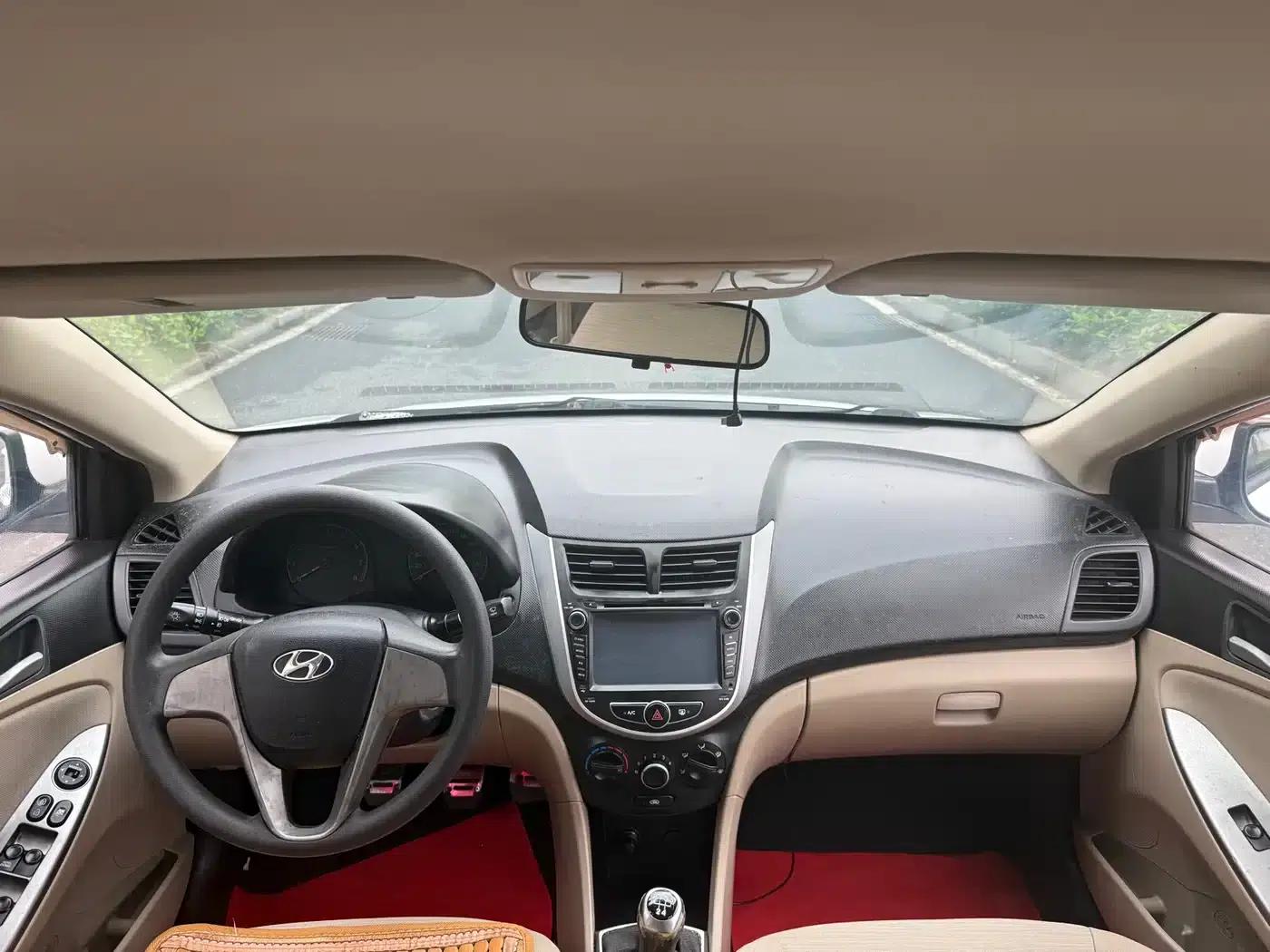 2014 Hyundai Reina 1.4L Manual Intelligent GLS — миниатюра 10