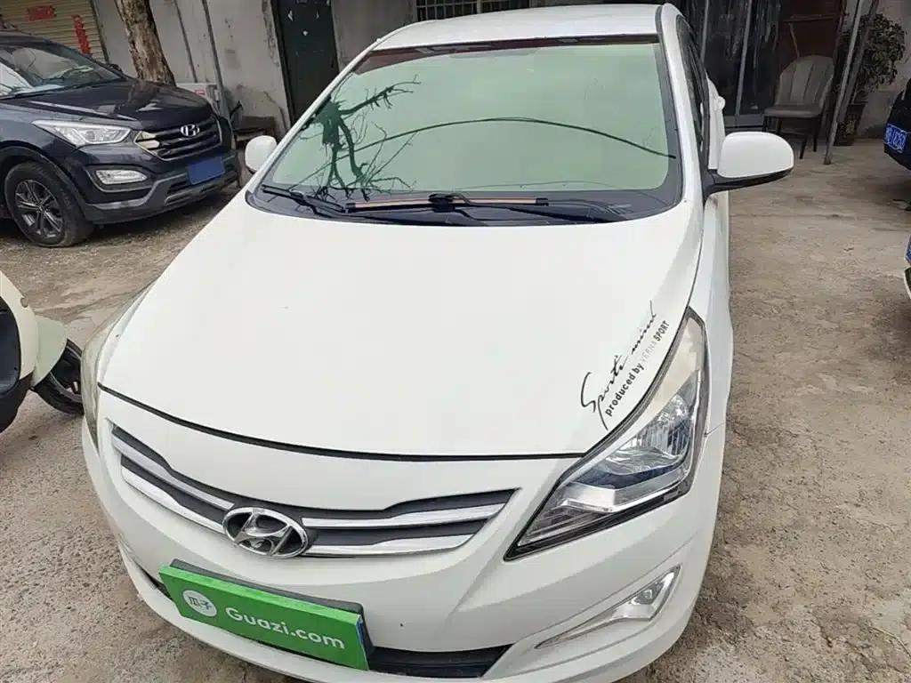 2016 Hyundai Reina 1.4L Automatic Intelligent GLS — миниатюра 3