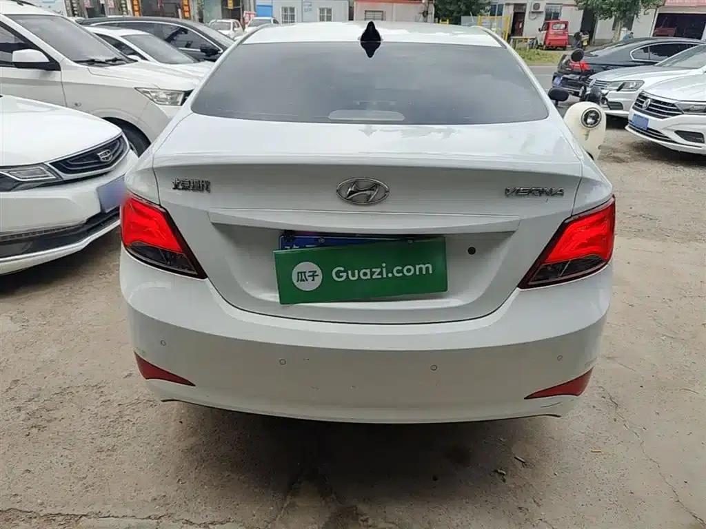 2016 Hyundai Reina 1.4L Automatic Intelligent GLS — миниатюра 6