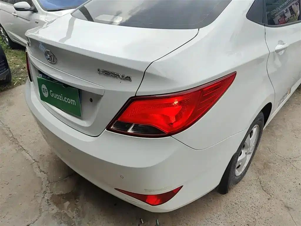 2016 Hyundai Reina 1.4L Automatic Intelligent GLS — миниатюра 8