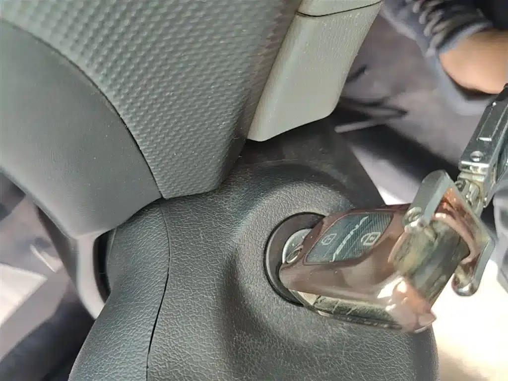 2016 Hyundai Reina 1.4L Automatic Intelligent GLS — миниатюра 9