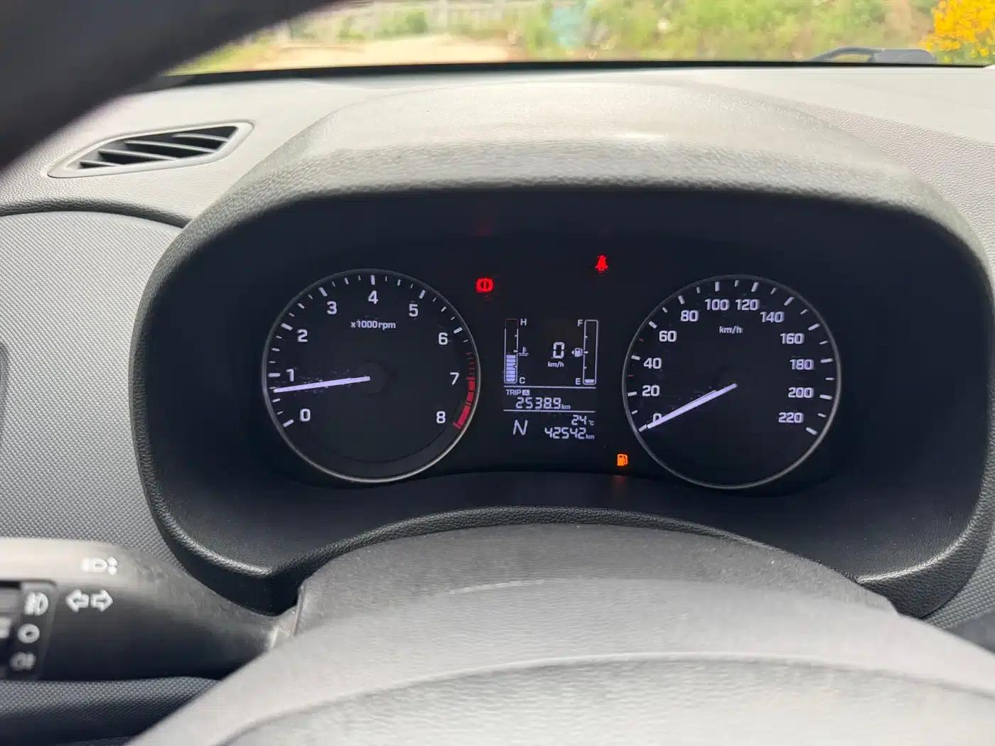 Beijing Hyundai ix25 2015 1.6L Automatic 2WD Smart GLS — миниатюра 10