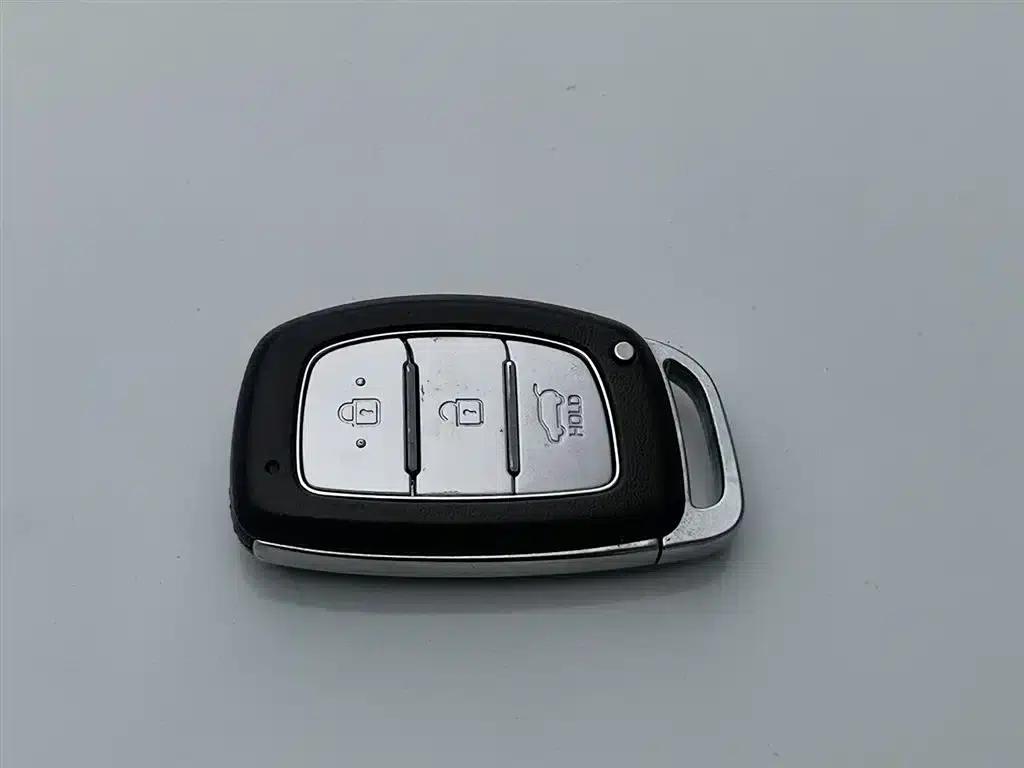 Beijing Hyundai ix25 2015 1.6L Automatic 2WD Smart GLS — миниатюра 19