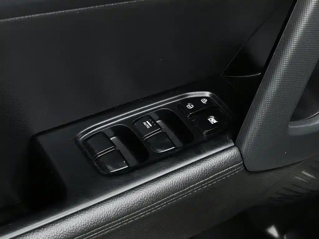 Beijing Hyundai ix25 2015 1.6L Automatic 2WD Smart GLS — миниатюра 9