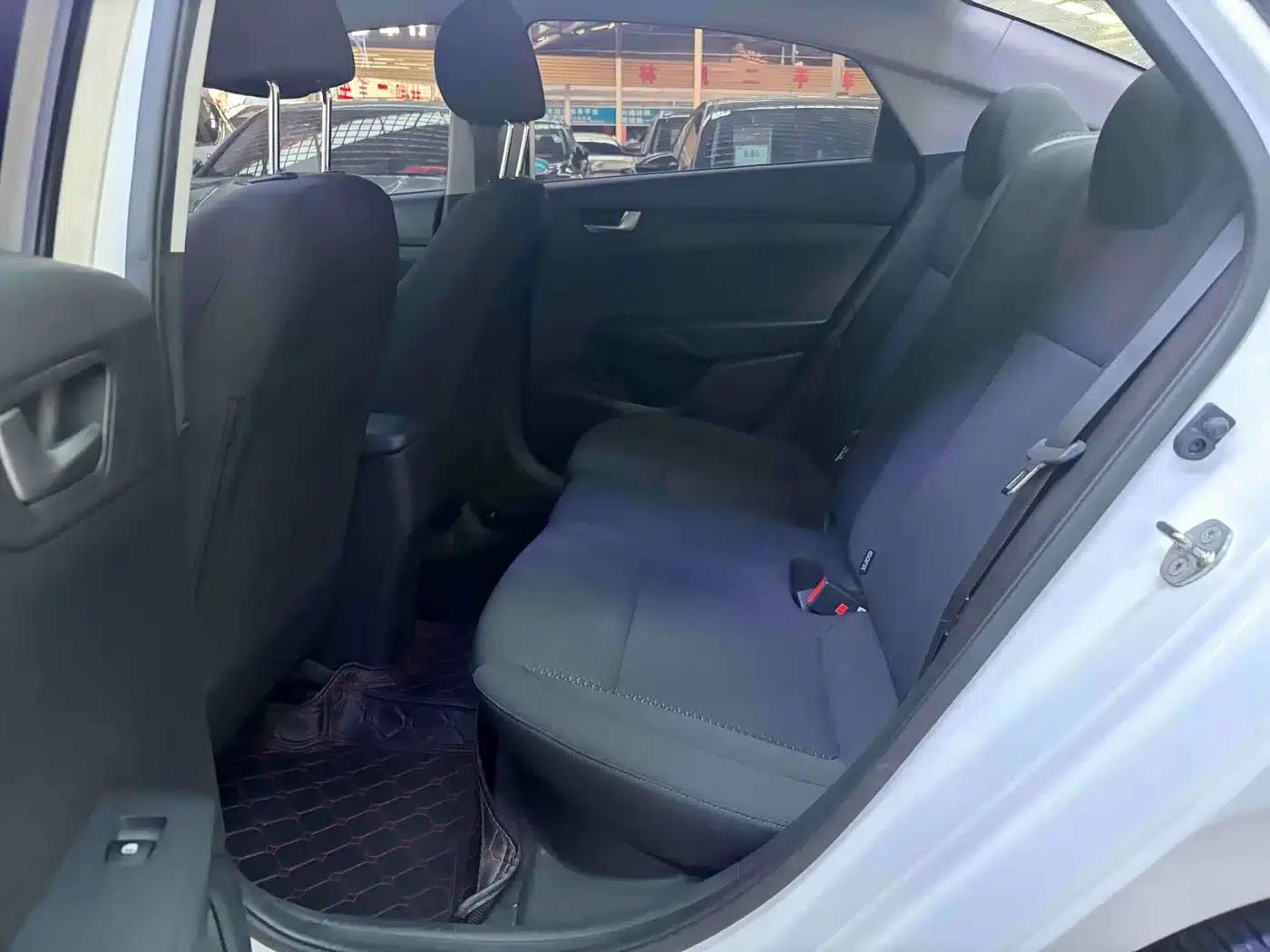 2016 Hyundai Verna 1.4L Automatic GLS (Cool Edition) — миниатюра 5