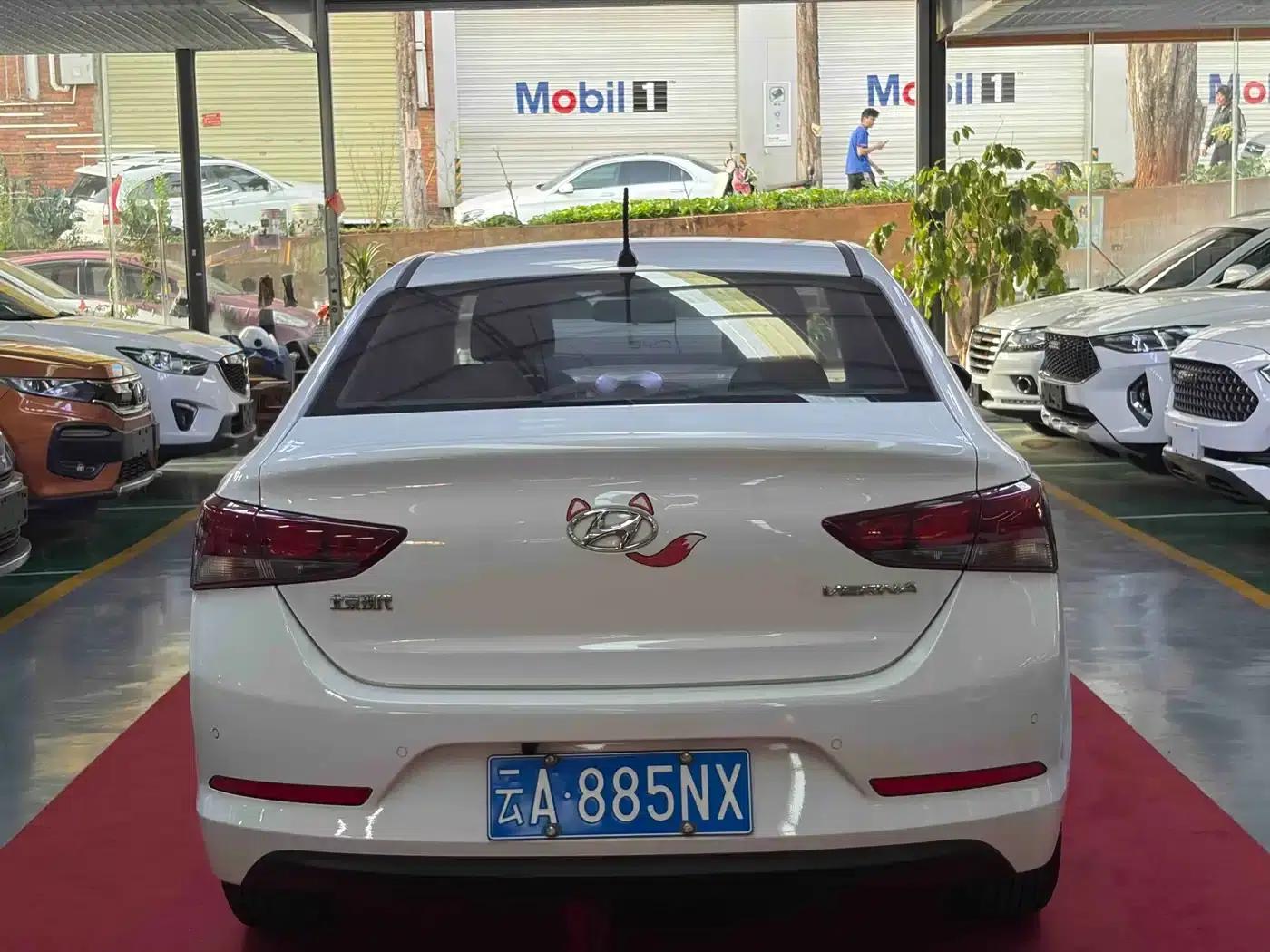 2016 Hyundai Verna 1.4L Automatic GLS (Cool Edition) — миниатюра 8