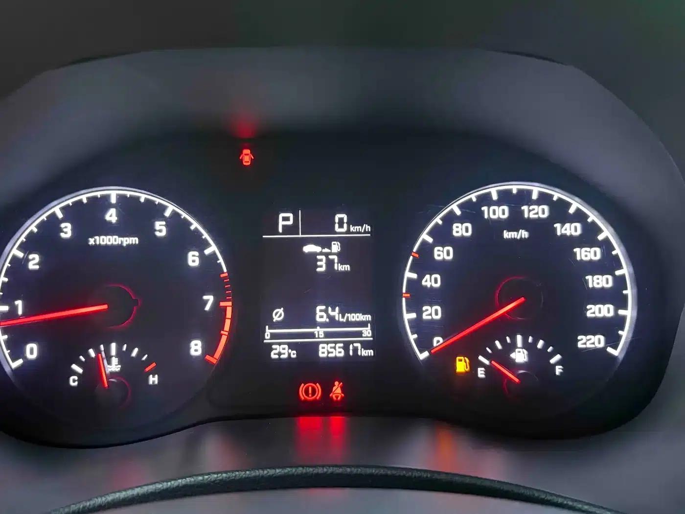 2016 Hyundai Verna 1.4L Automatic GLS (Cool Edition) — миниатюра 10