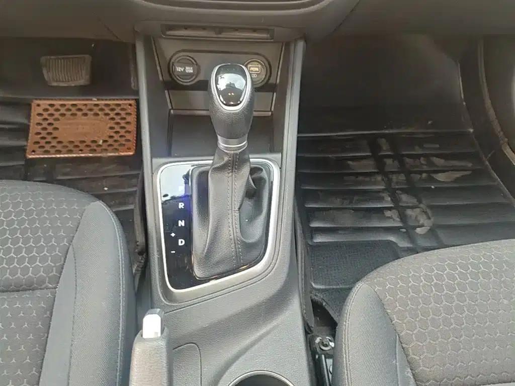 2020 Hyundai Verna 1.4L CVT GLS Cool Edition — миниатюра 14