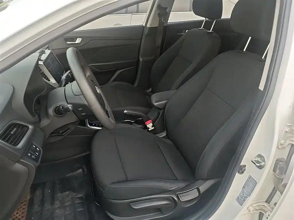 2020 Hyundai Verna 1.4L CVT GLS Cool Edition — миниатюра 15