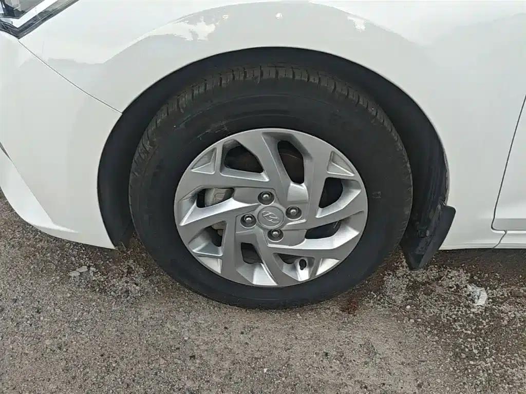 2020 Hyundai Verna 1.4L CVT GLS Cool Edition — миниатюра 23