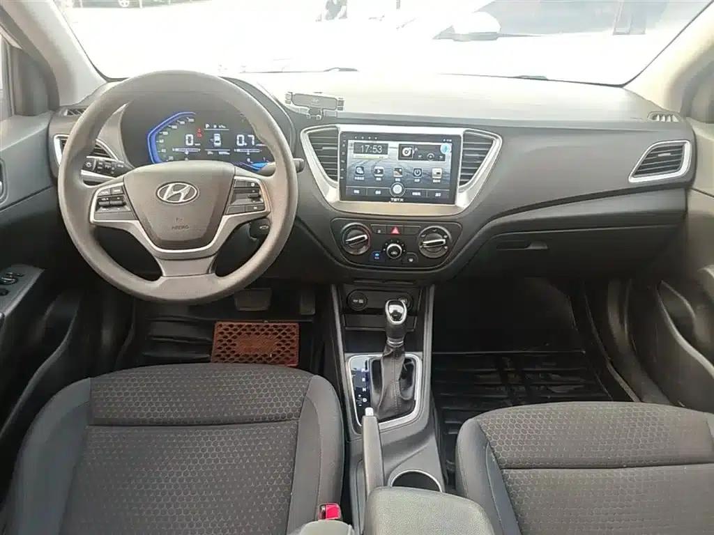 2020 Hyundai Verna 1.4L CVT GLS Cool Edition — миниатюра 10