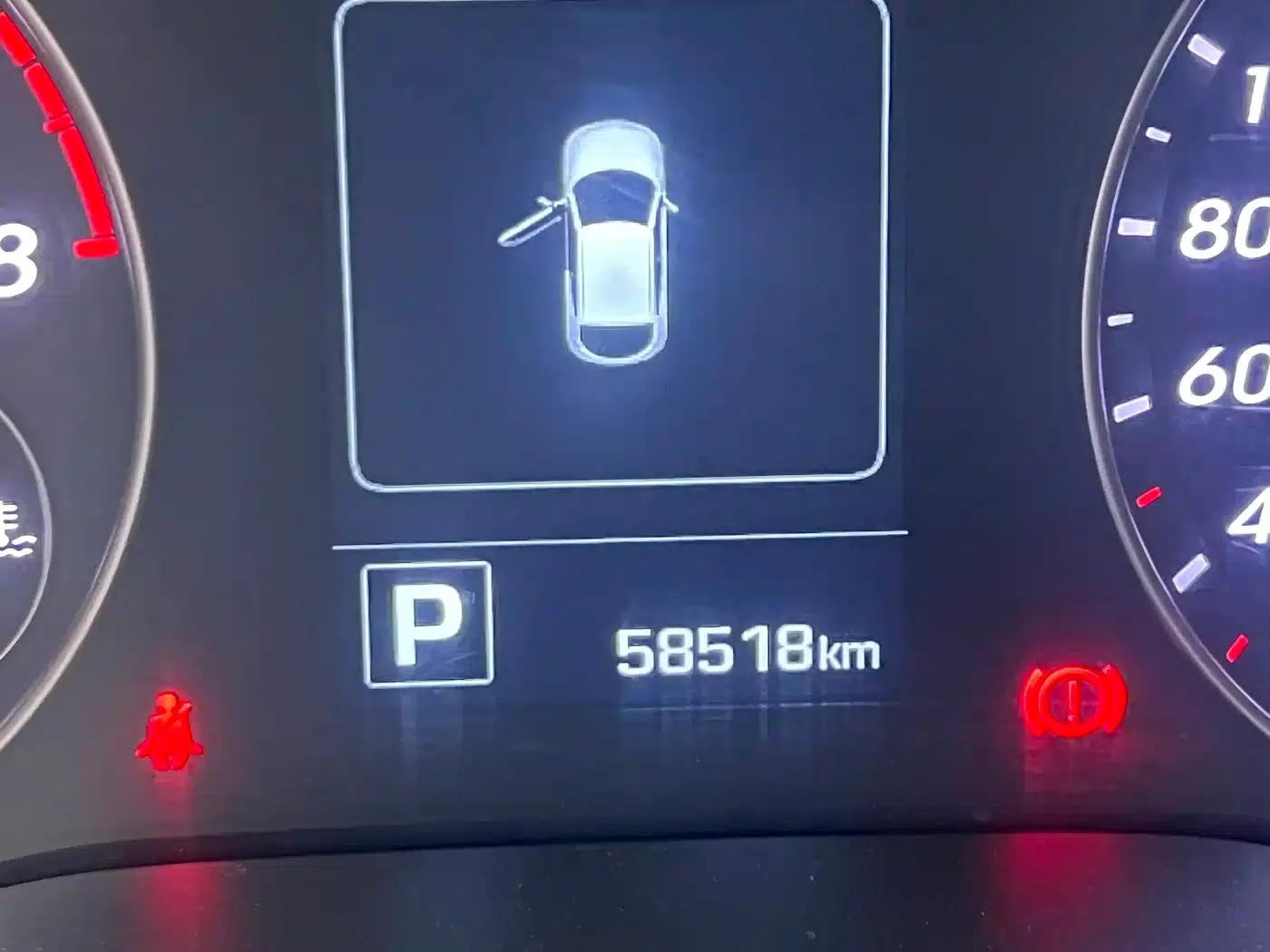 2015 Veloster 1.6T Automatic Luxury Edition — миниатюра 16