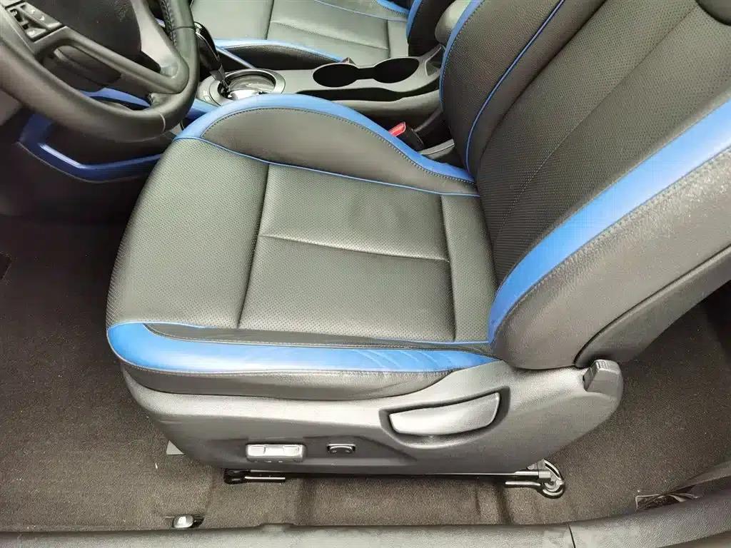 Veloster 2012 1.6T Automatic Luxury Edition — миниатюра 20