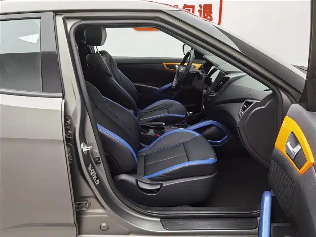 Veloster 2012 1.6T Automatic Luxury Edition — миниатюра 23