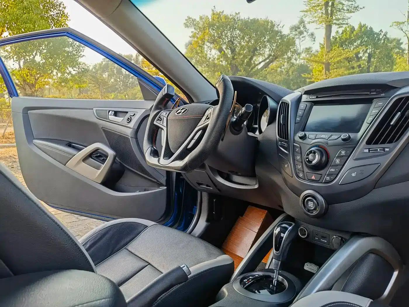 Veloster 2012 1.6T Automatic Luxury Edition — миниатюра 12