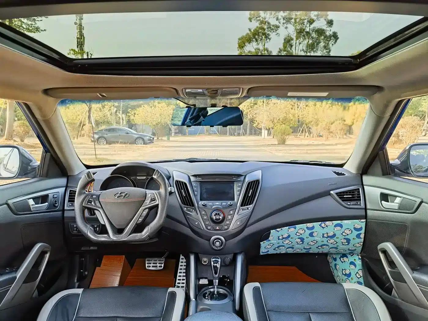 Veloster 2012 1.6T Automatic Luxury Edition — миниатюра 13