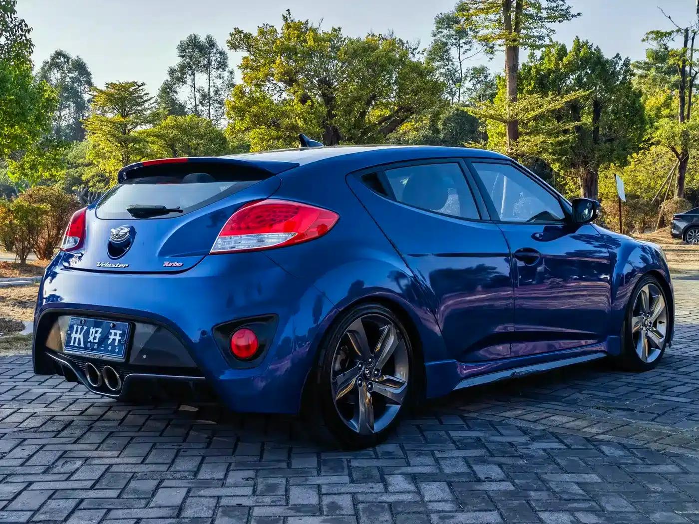 Veloster 2012 1.6T Automatic Luxury Edition — миниатюра 7