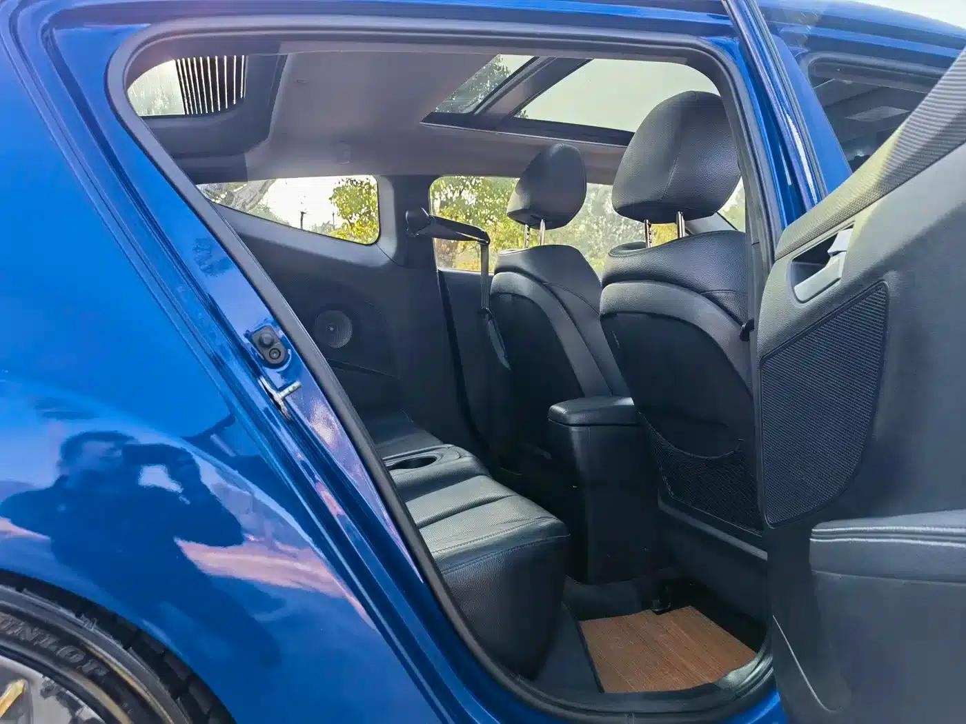 Veloster 2012 1.6T Automatic Luxury Edition — миниатюра 8