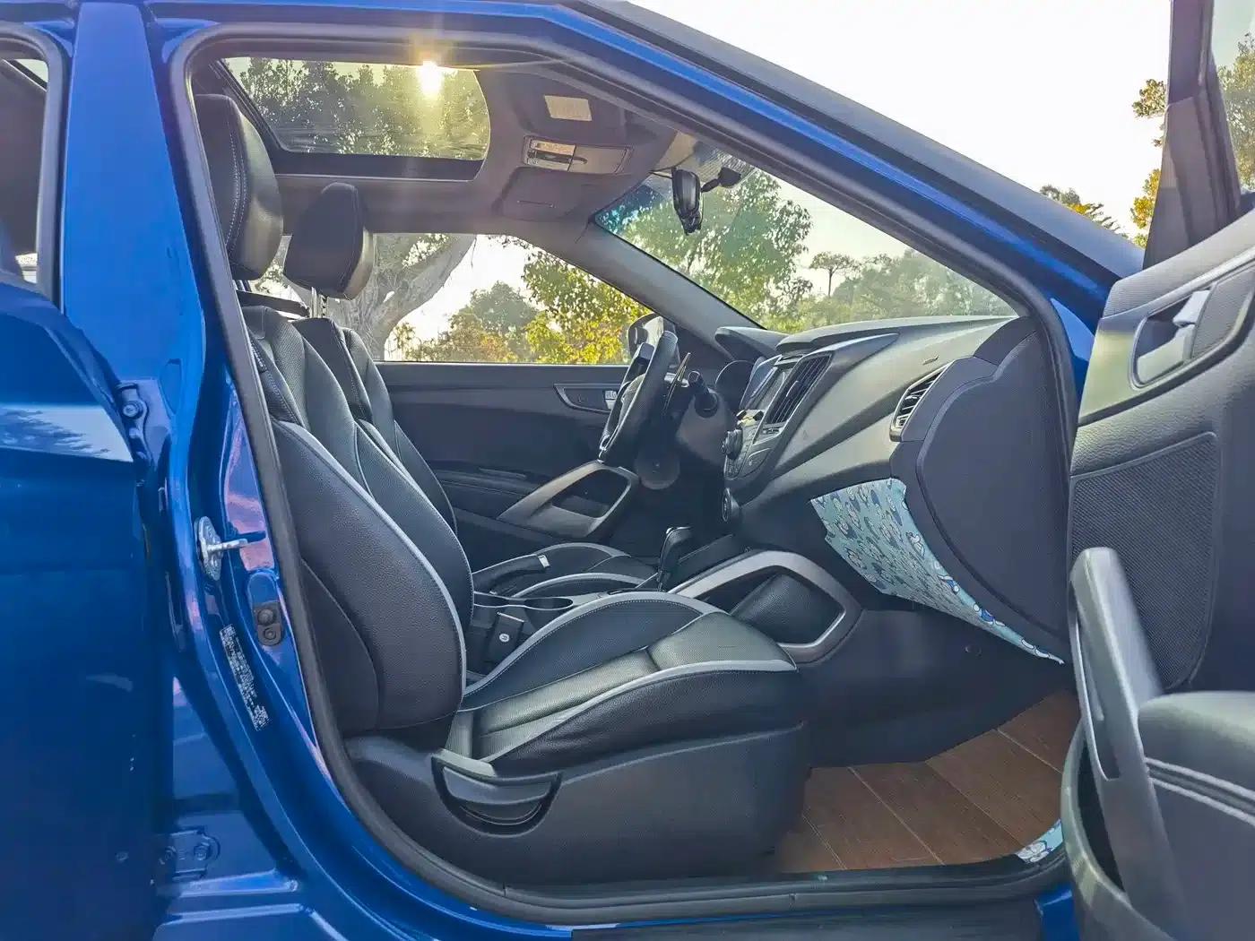 Veloster 2012 1.6T Automatic Luxury Edition — миниатюра 9
