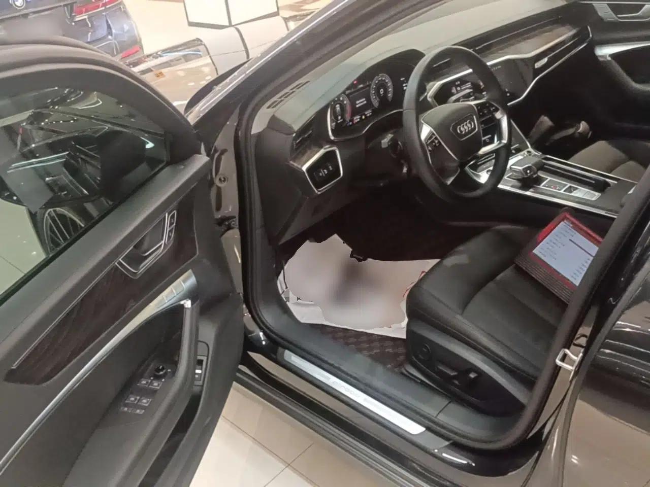 Audi A6 2021 allroad quattro Explorer 55 TFSI Prestige Off-Road Model — миниатюра 19