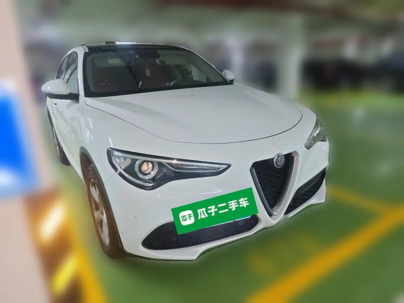 Alfa Romeo Stelvio 2017 2.0T 200HP Elite Edition — миниатюра 3
