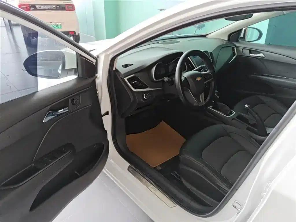 Chevrolet Cruze 2019 320 Automatic Comfort Edition — миниатюра 16