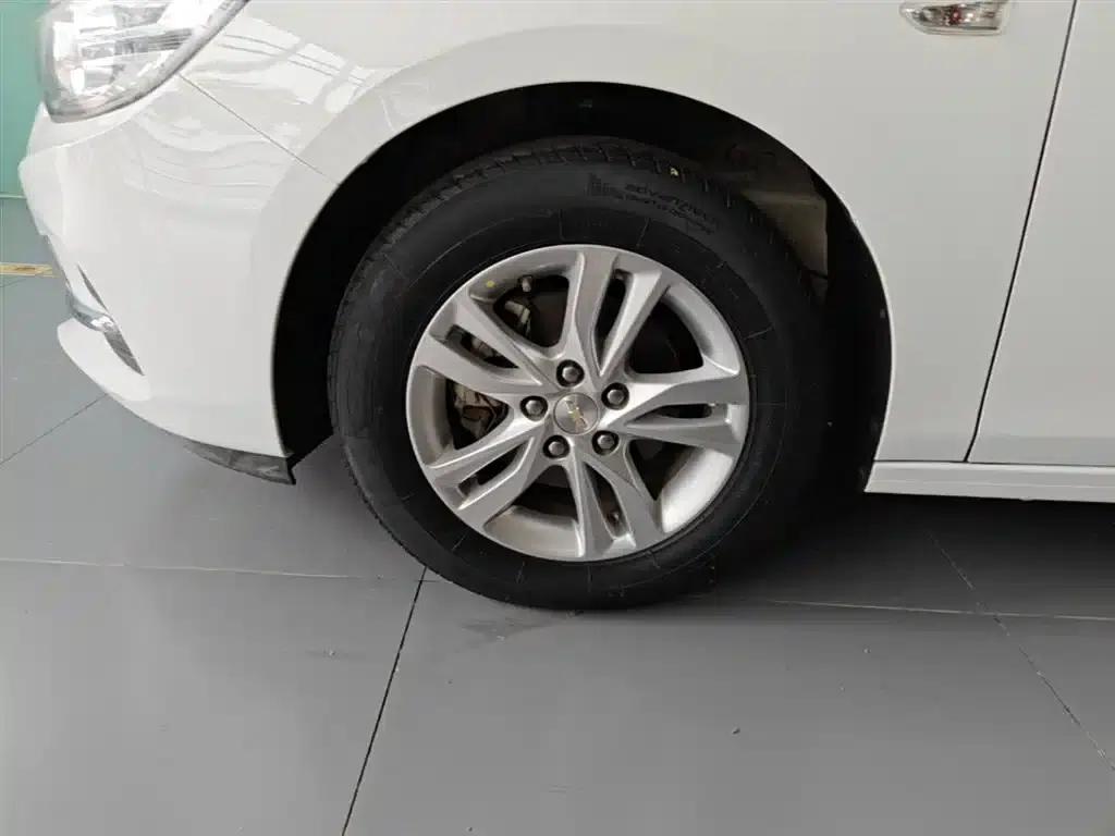Chevrolet Cruze 2019 320 Automatic Comfort Edition — миниатюра 23