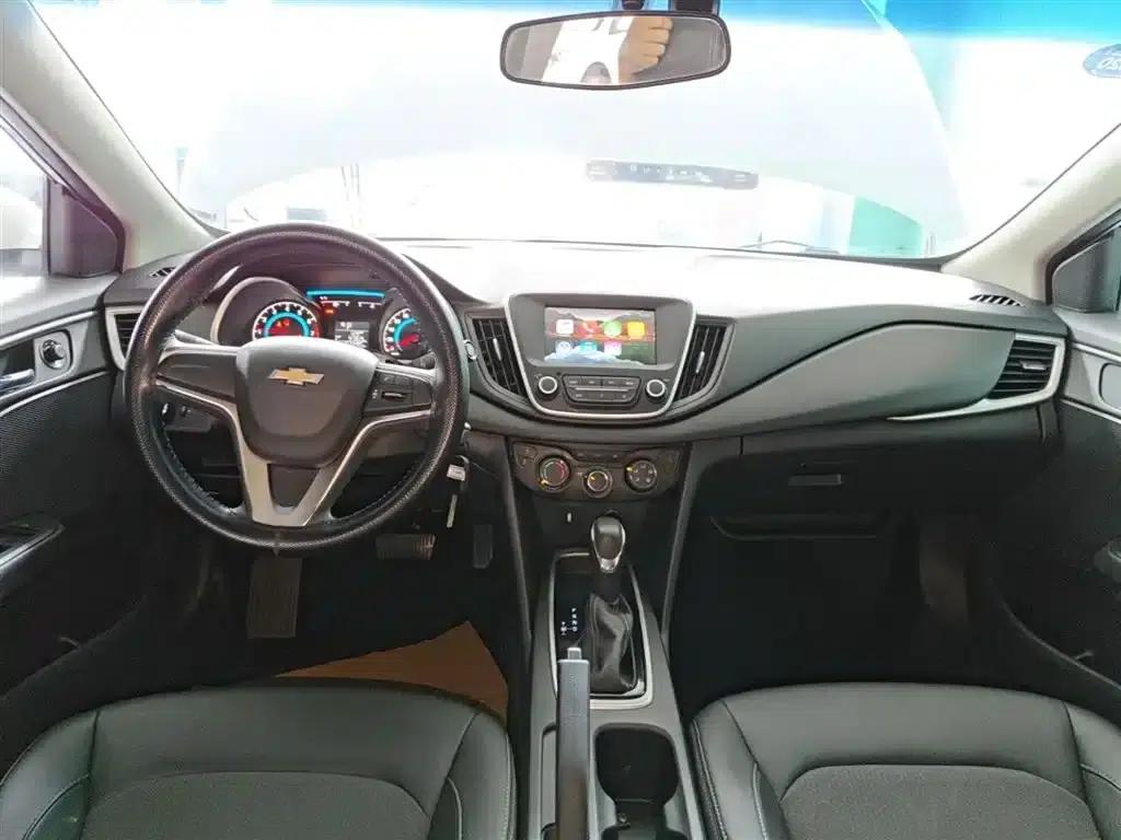 Chevrolet Cruze 2019 320 Automatic Comfort Edition — миниатюра 10