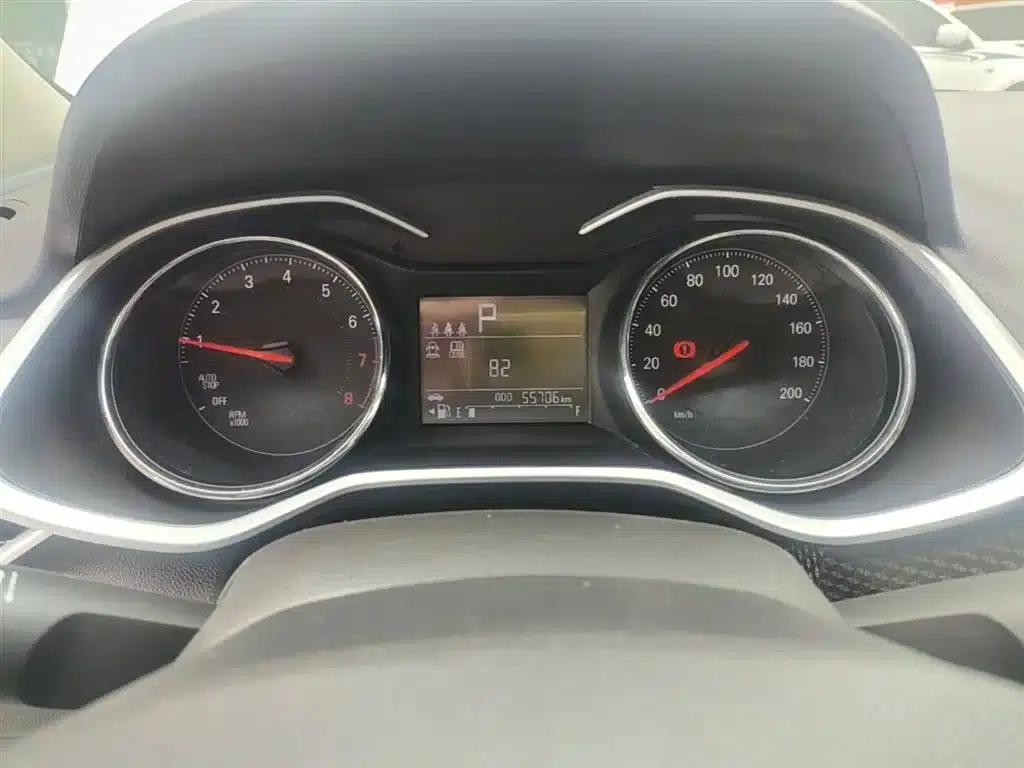 Chevrolet Cruze 2022 325T Automatic Comfort Edition — миниатюра 12