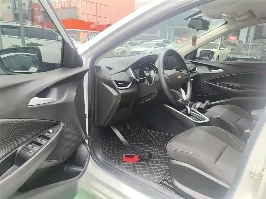 Chevrolet Cruze 2022 325T Automatic Comfort Edition — миниатюра 16