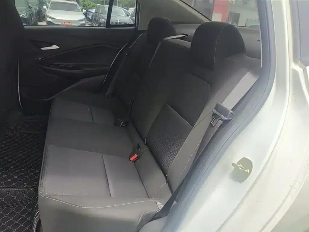 Chevrolet Cruze 2022 325T Automatic Comfort Edition — миниатюра 17