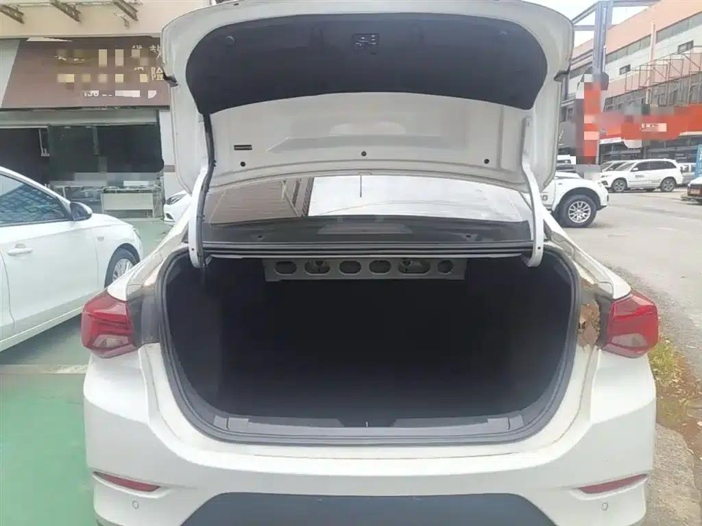 Chevrolet Cruze 2022 325T Automatic Comfort Edition — миниатюра 19