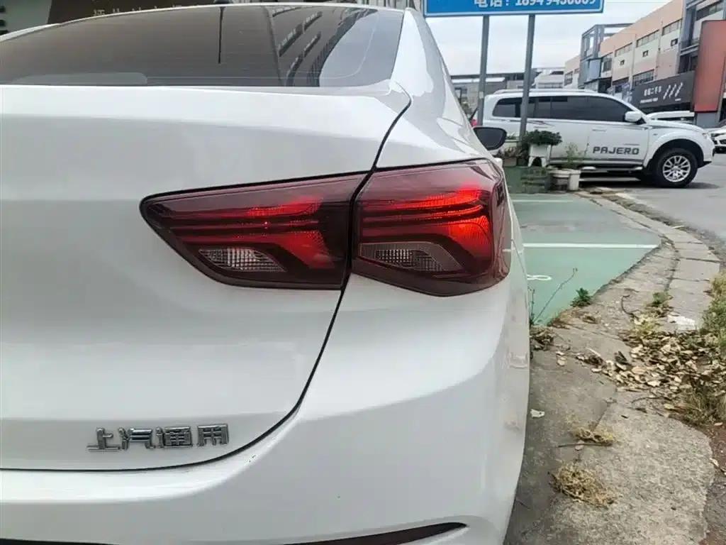 Chevrolet Cruze 2022 325T Automatic Comfort Edition — миниатюра 8