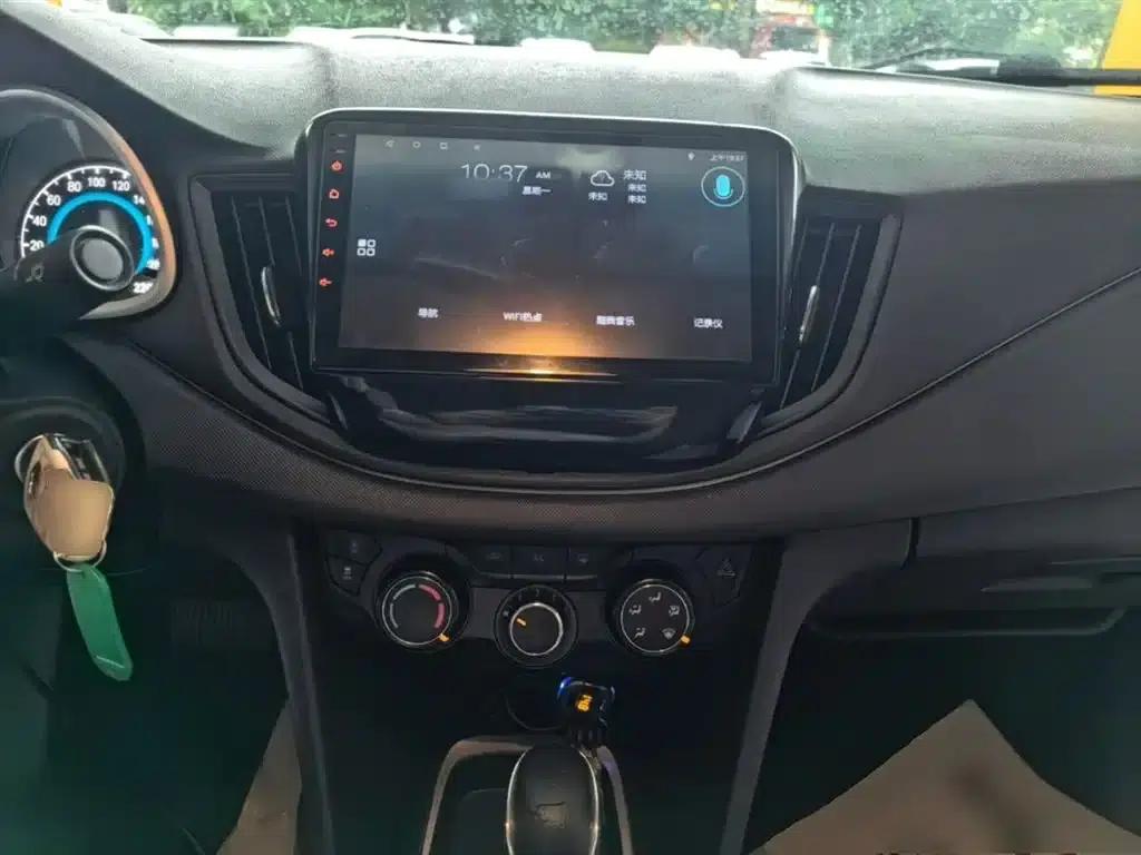 Chevrolet Cruze 2019 320 Automatic Sunroof Edition — миниатюра 10