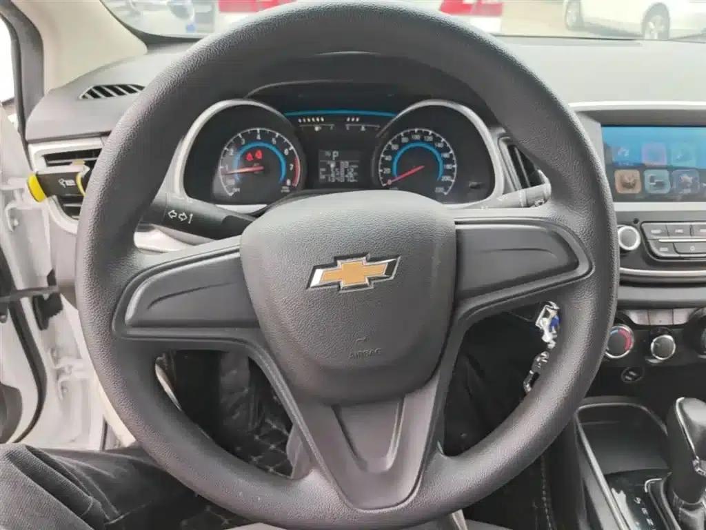 Chevrolet Cruze 2019 320 Automatic Sunroof Edition — миниатюра 11