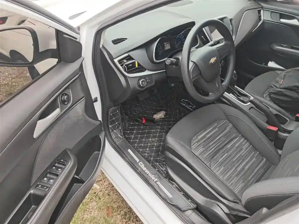 Chevrolet Cruze 2019 320 Automatic Sunroof Edition — миниатюра 16