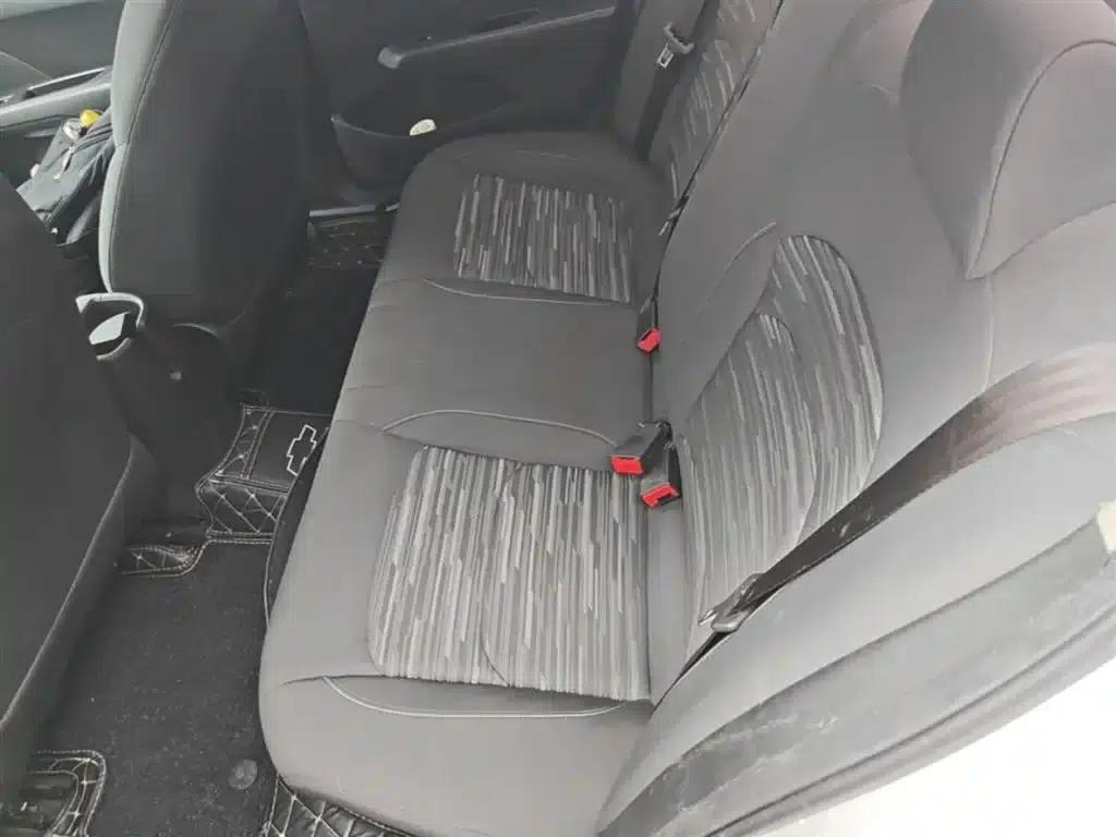 Chevrolet Cruze 2019 320 Automatic Sunroof Edition — миниатюра 17