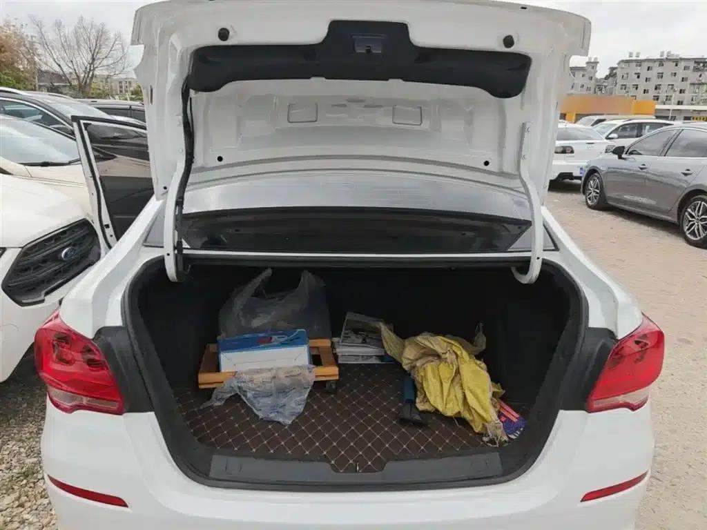 Chevrolet Cruze 2019 320 Automatic Sunroof Edition — миниатюра 19