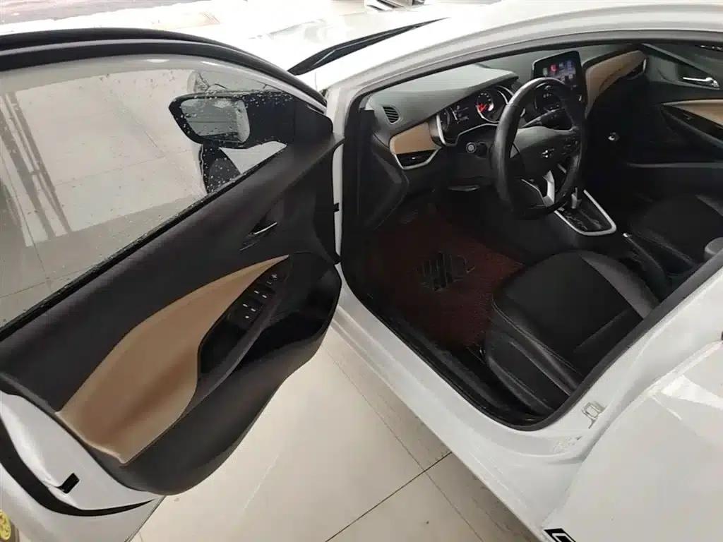 Chevrolet Cruze 2020 Facelift Redline 325T Automatic Premium Edition — миниатюра 16