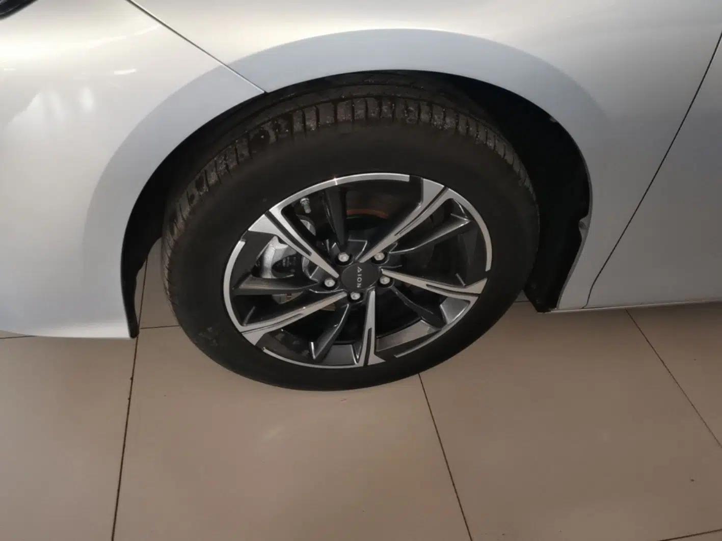 AION S MAX 2024 70 Star Edition 54.6 kWh — миниатюра 9