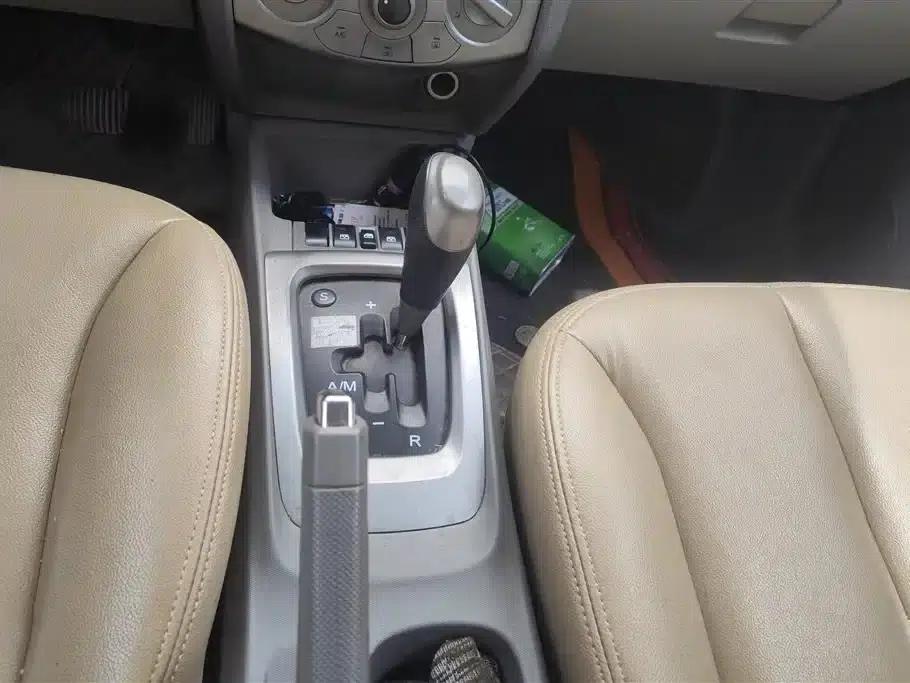 Sail 2011 Hatchback 1.4L Manual Happiness Edition — миниатюра 16
