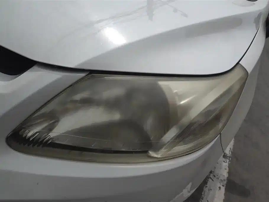 Sail 2011 Hatchback 1.4L Manual Happiness Edition — миниатюра 5