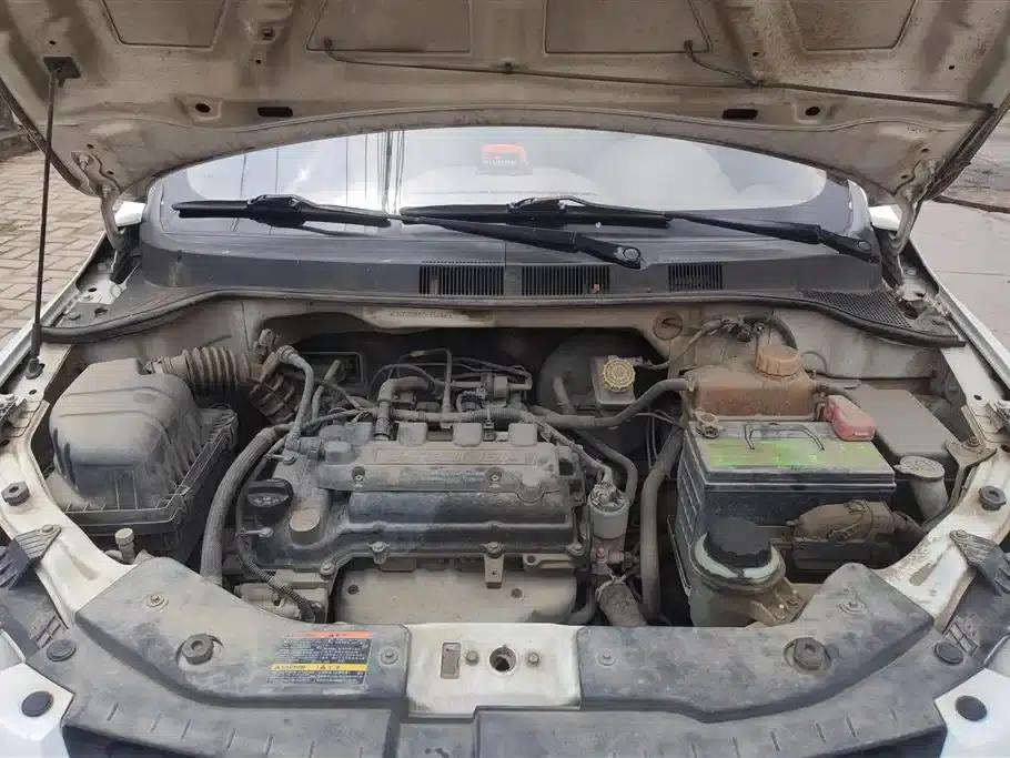 Sail 2011 Hatchback 1.4L Manual Happiness Edition — миниатюра 10
