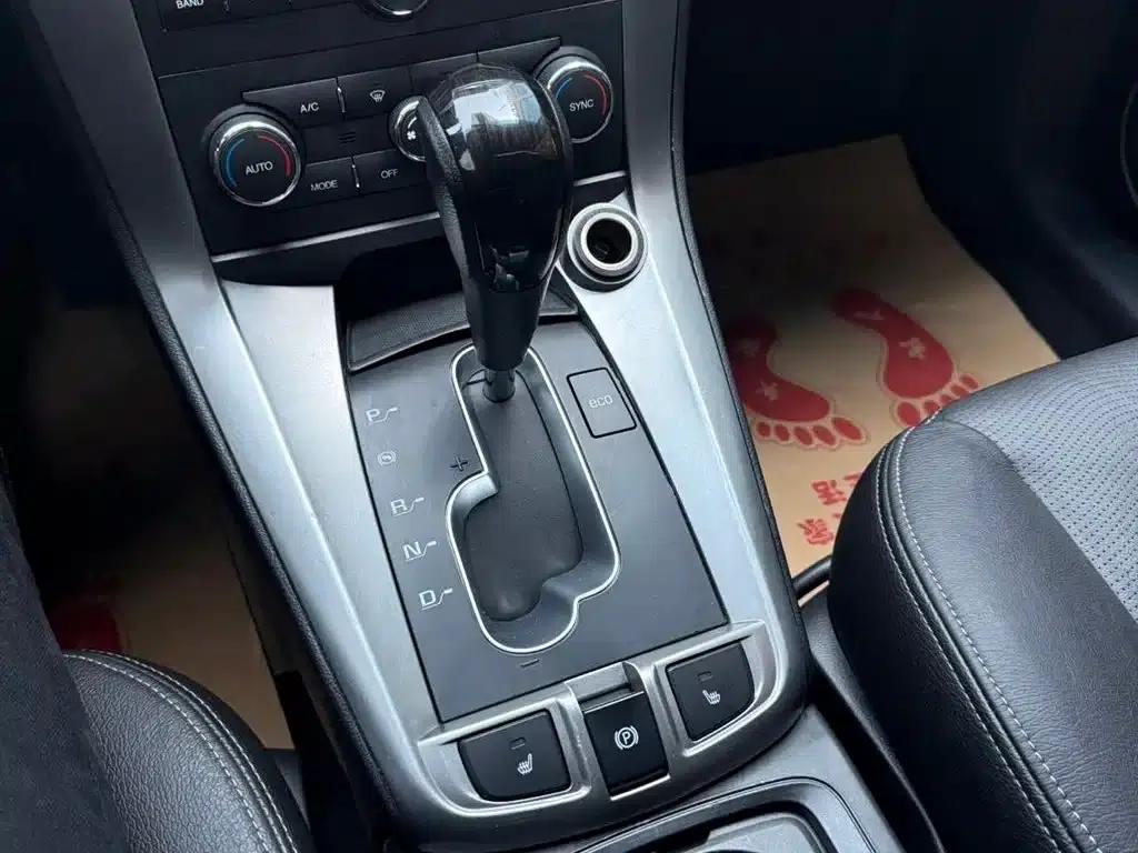 2017 Chevrolet Captiva 2.4L 4WD Flagship Edition 7-Seater — миниатюра 11