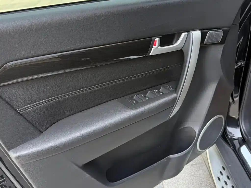 2017 Chevrolet Captiva 2.4L 4WD Flagship Edition 7-Seater — миниатюра 9